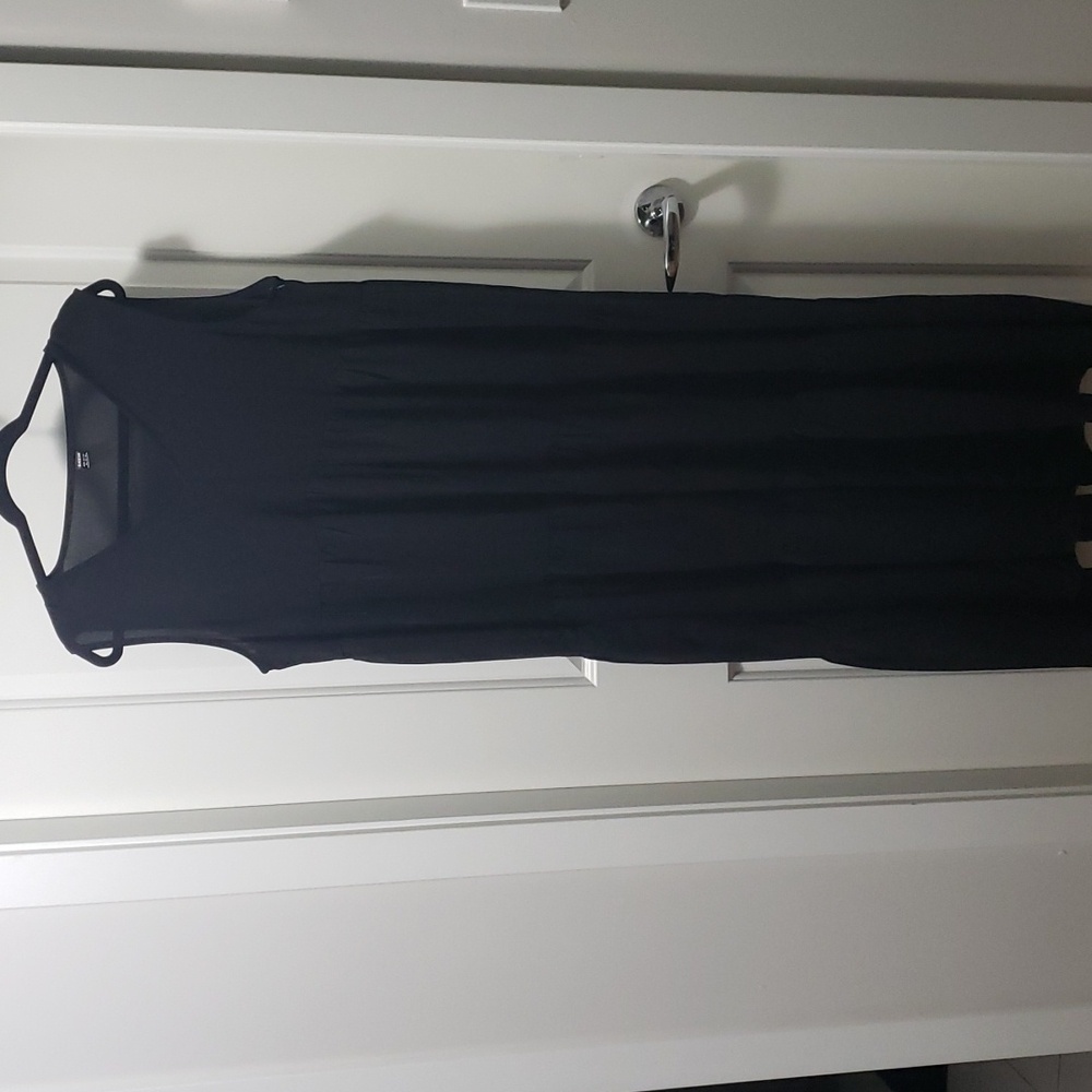 Light black sleeveless maxi